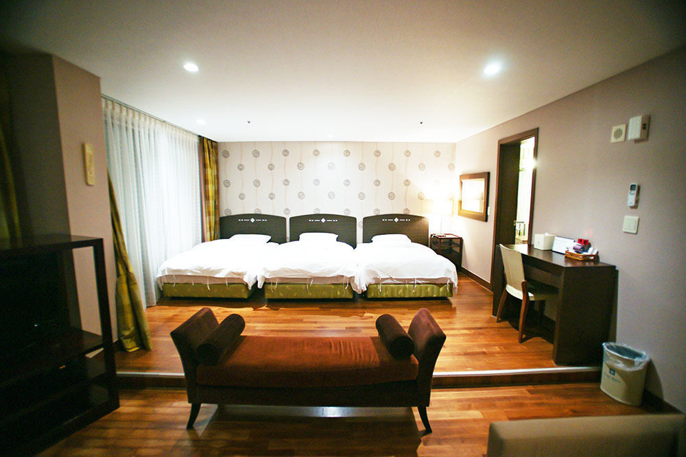 Lake Hills Jeju Resort Seogwipo Exterior foto