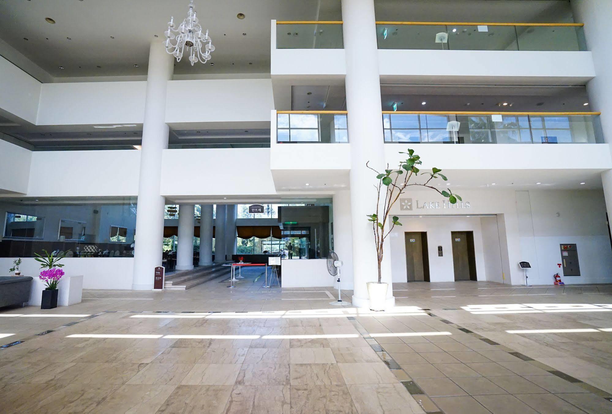 Lake Hills Jeju Resort Seogwipo Exterior foto