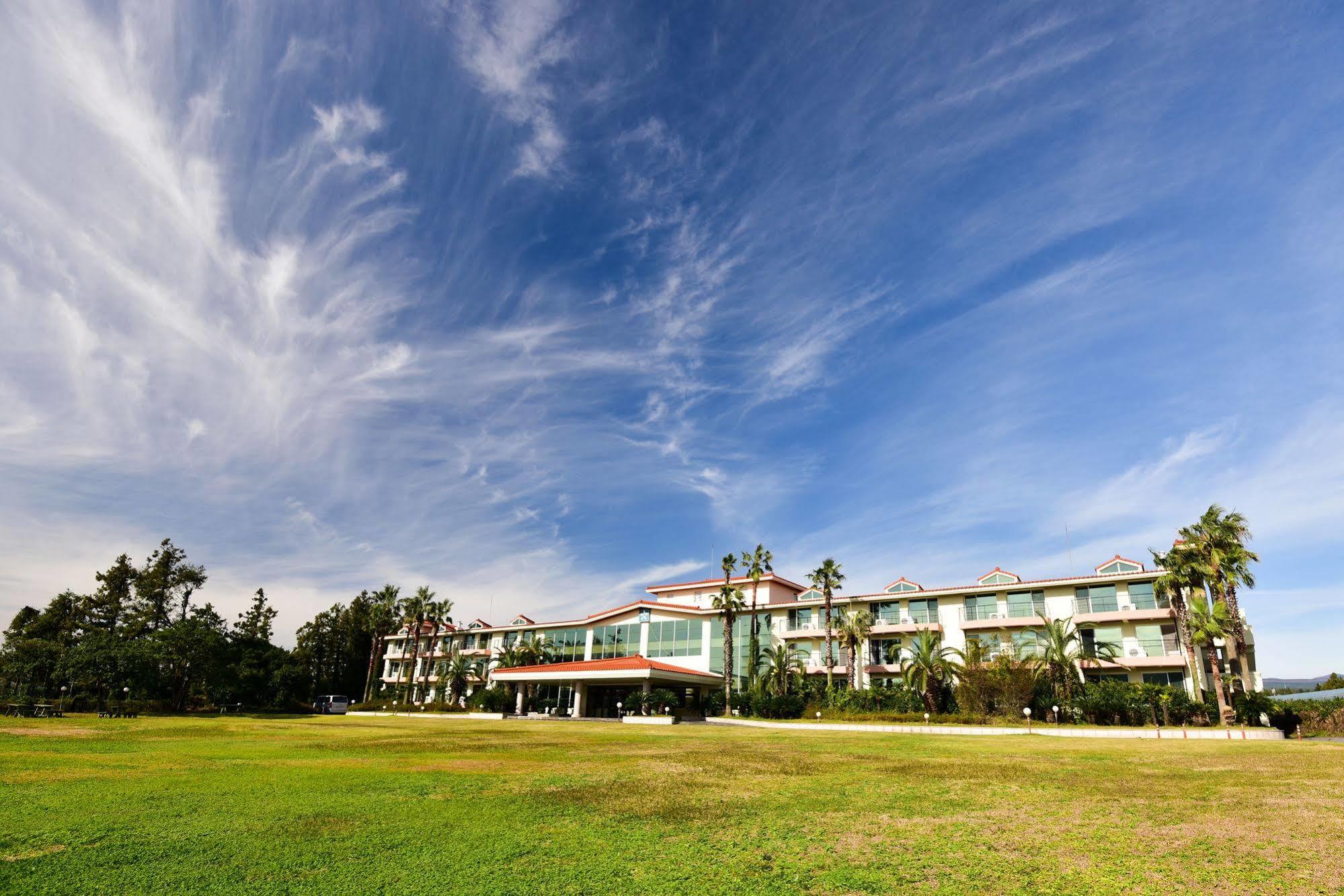 Lake Hills Jeju Resort Seogwipo Exterior foto